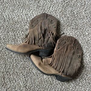 Dingo Brown Fringe Heeled Boots